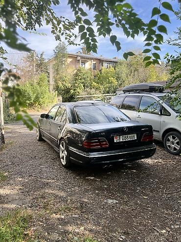Mercedes-Benz E-Class: 2001 г., 4.3 л, Автомат, Бензин, Седан