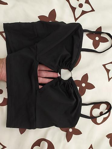 stringer alt geyimi: Qara rəngli qadın topu teze - Model: halter/bralette üslubunda qısa — 1