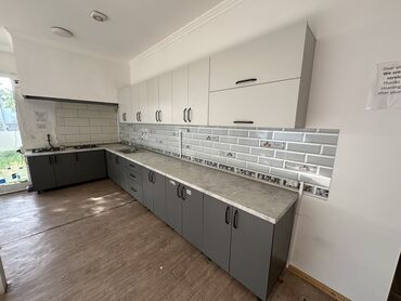 Кухонные гарнитуры: Кухонный гарнитур, Б/у, цвет - Серый, ДСП, Самовывоз