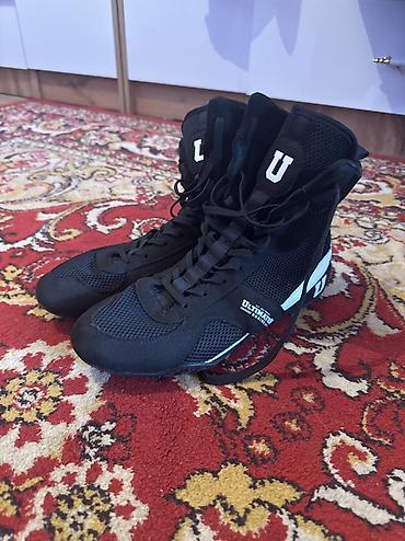 Кроссовки и спортивная обувь: Мужские кроссовки, 42, Новый, цвет - Черный — 1