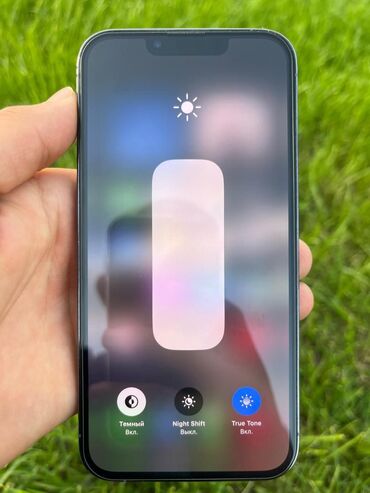 телефон танк 3: IPhone 13 Pro, Б/у, 128 ГБ, Голубой, Наушники, Зарядное устройство, Защитное стекло, 86 %