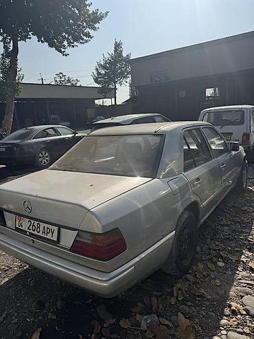 mercedes c300: Mercedes-Benz W124: 1990 г., 2 л, Механика, Дизель, Седан — 4