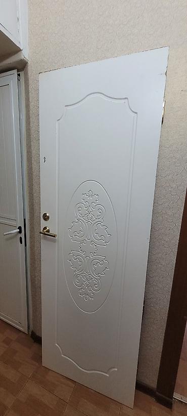 qapi celengi: Ağ rəngdə otaq qapısı – klassik oyma naxışlı model - Material — 1