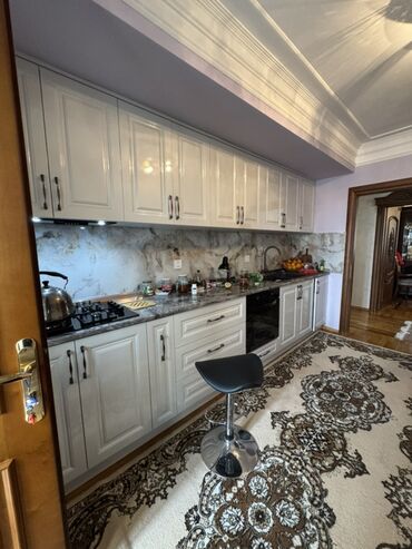 Otaq qapıları: Aynasultanovada verqiilə üzbəüz 9/9 tam təmirli 4-otaq ev satılır .Bu -da lalafo.az — 10 Otaq qapıları: Aynasultanovada verqiilə üzbəüz 9/9 tam təmirli 4-otaq ev satılır .Bu — 10