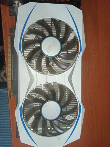 Настольные ПК и рабочие станции: Компьютер, ядер - 4, ОЗУ 16 ГБ, Игровой, Б/у, Intel Xeon, HDD — 6