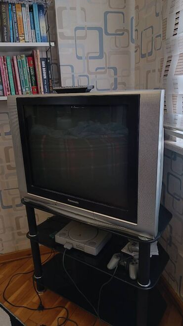 tv altliq: Salam. Panasonic tv və altlıq bir yerdə satılır yaxşı vəziyyətdədi