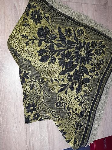 Qızılı-qaranlıq naxışlı şal/örtü - Material: sıx toxunma, ipəkabənzər