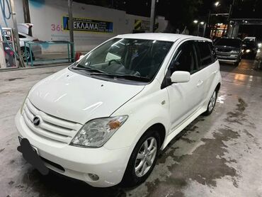 полик на камри: Toyota ist: 2002 г., 1.2 л, Автоматические, Бензин, Хэтчбэк