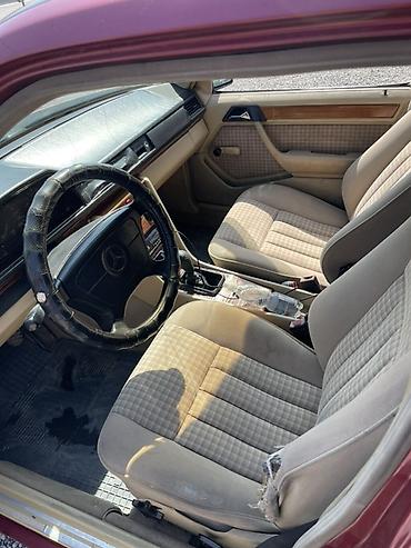 бортер: Mercedes-Benz E-Class: 1992 г., 2 л, Механика, Бензин — 6