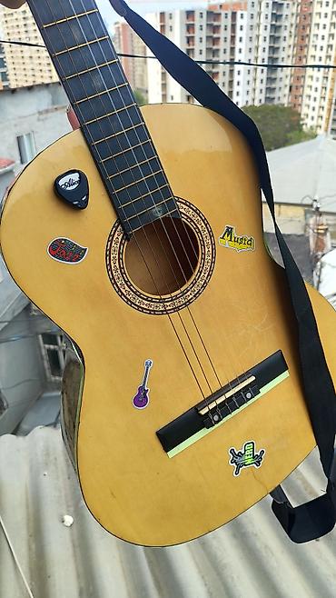 ikinci el gitara: Klassik gitara, İşlənmiş, Rayonlara çatdırılma, Ünvandan götürmə, Ödənişli çatdırılma — 2