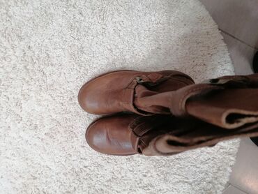 braon čizme: Čizme, Dr. Martens, 38