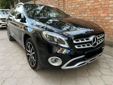 Mercedes-Benz: Mercedes-Benz GLA-class: 2018 г., 2 л, Автомат, Бензин, Хэтчбэк