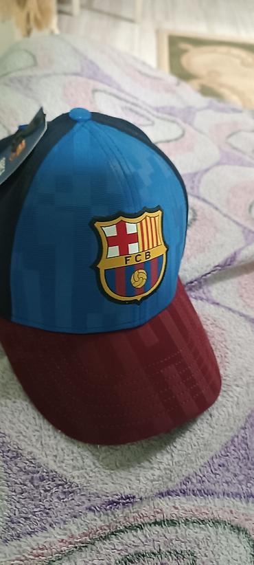 Kişi geyimləri: Teze . Barselona futbol klubu. WERF ve KEPKA Original. ISPNIYA — 5