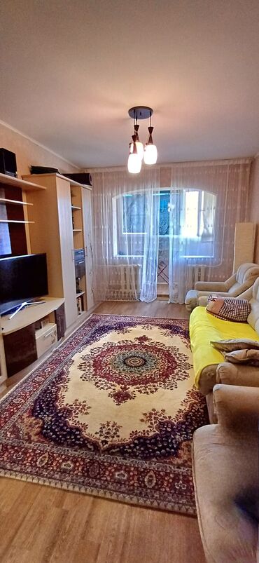 кв бишкек куплю: 3 комнаты, 60 м², 104 серия, 2 этаж