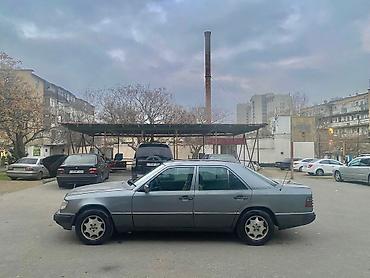 Nəqliyyat: Mercedes-Benz E 230: 2.3 l | 1992 il Sedan — 4