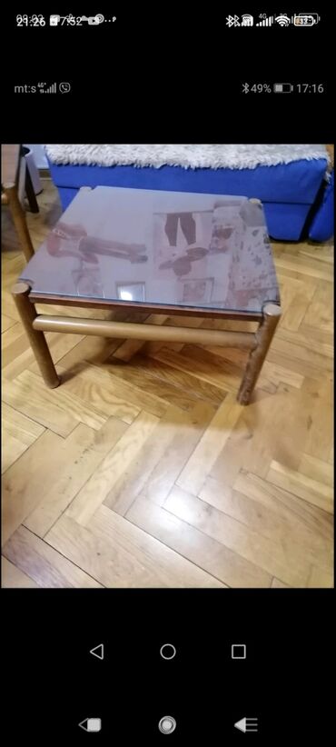 Stolovi: Sto manji drvenii lep nepohaban. Oko prečnik 65/65 vis oko 37
 Mirjevo — 19