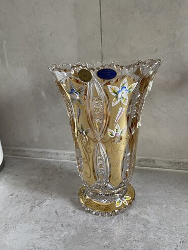 ваза бокал: Продаю вазу для цветов чешский хрусталь оригинал