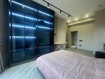 Kirayə mənzillər: İcarəyə verilir 3 otaqlı yeni tikili 100 m², Ağ şəhər q. Kateqoriya — 8