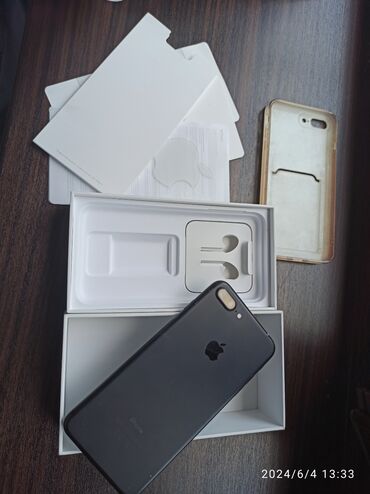 Apple iPhone: IPhone 7 Plus, Б/у, 128 ГБ, Jet Black, Чехол, Коробка, 76 %