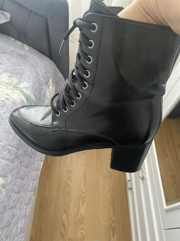 детские сапоги луноходы: Qadın üçün qara dəri bot Cəmi 1,2 dəfə geyinilib. Dəridi. Xaricdən