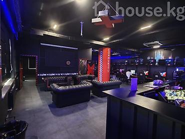 компютерный клуб: Аренда офисов, 200 м², В бизнес центре, 1 линия — 3