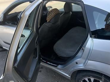 e klass: Ford Focus: 2003 г., 1.6 л, Механика, Газ, Хэтчбэк — 7