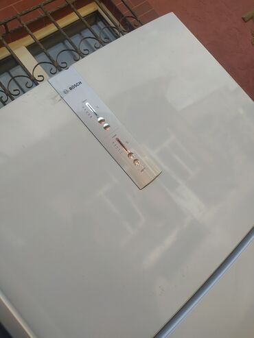 Ət çəkən maşınlar: İşlənmiş 2 qapılı Bosch Soyuducu Satılır