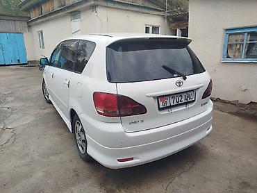 освещение салона: Toyota Ipsum: 2002 г., 2.4 л, Автомат, Газ, Минивэн — 3