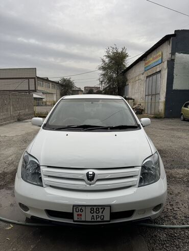 фары хонда: Toyota ist: 2005 г., 1.3 л, Автомат, Бензин, Хэтчбэк