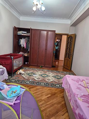 Uzunmüddətli kirayə mənzillər: Yasamal ray Z. Xəlilov küç Megacity binası 3 otaq 134 kvm. 2 sanitar — 10