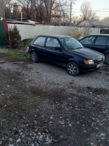 Ford: Ford Festiva: 1991 г., 1.3 л, Механика, Бензин