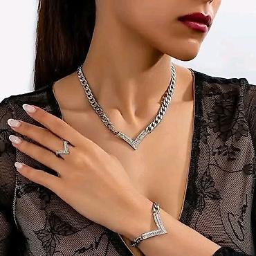 casio 2784 cena: Komplet 2600 dinara
💋 — 2