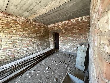 Продажа помещений свободного назначения: Продаётся 2-этажный недостроенный кирпичный дом на угловом участке, г — 7