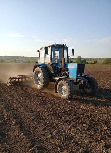 Тракторы МТЗ (Беларус): Трактор Беларус МТЗ 82.1 - Полный привод (4х4), передний ведущий мост — 3