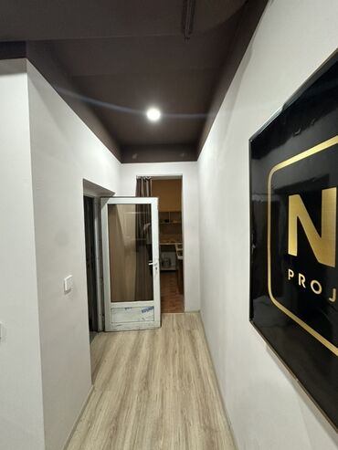 Ofislər: Kirayəlik məkan – açıq planlı iş sahəsi - Geniş, açıq planlı zal - — 7