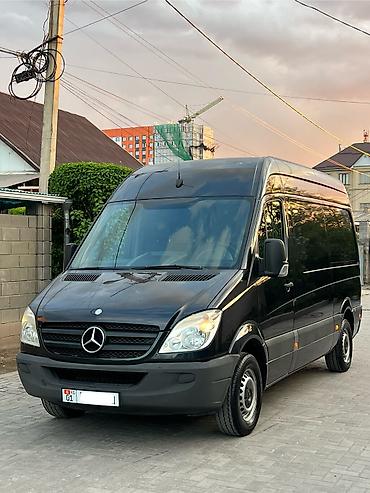 Легкий грузовой транспорт: Легкий грузовик, Mercedes-Benz — 2