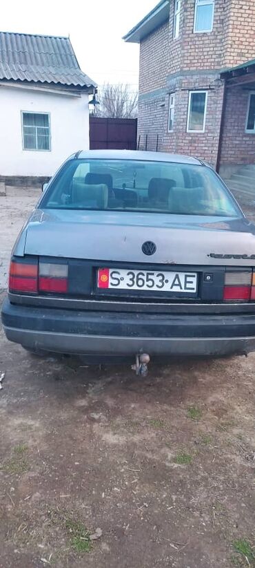 газ 66 бишкек: Volkswagen Passat: 1992 г., 1.8 л, Механика, Газ, Седан
