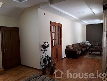 Продажа коттеджей и домов: Продается 210м2 двух этажка район Азия молл на 2 линии центральный at lalafo.kg — 4 Продажа коттеджей и домов: Продается 210м2 двух этажка район Азия молл на 2 линии центральный — 4