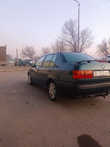 Volkswagen: Volkswagen Vento: 1995 г., Седан — 16