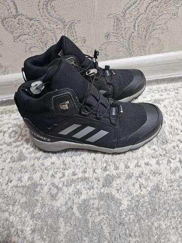 детский домик для кукол: Детские Кроссовки/ботинки Adidas Terrex (высокие). 35 размер -