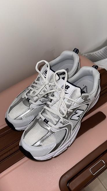 run: Кроссовки New Balance (серия running) - Цвет: белый с серебристыми — 1