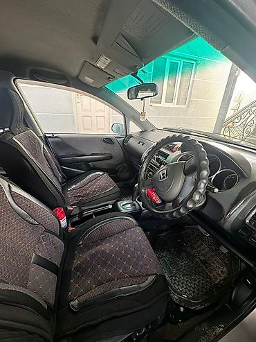 Honda: Honda Fit: 2002 г., 1.3 л, Вариатор, Бензин, Хэтчбэк — 7