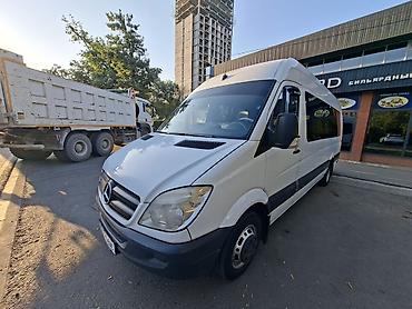объёмные буквы: Пассажирский микроавтобус Mercedes‑Benz Sprinter (высокая крыша — 2