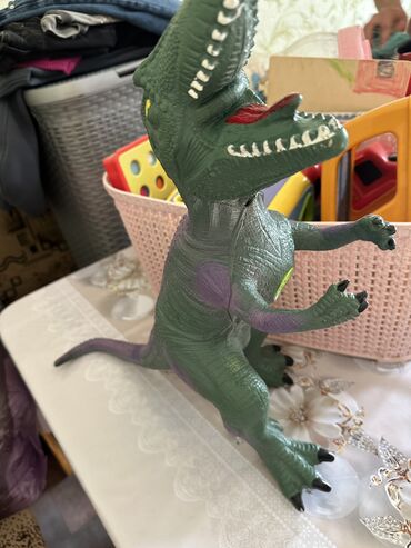 деревянные игрушки бишкек: Продаю динозавра 500 сом