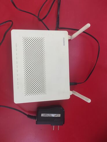 Kompüter, noutbuk və planşetlər: WiFi modem satılır HUAWEİ şirkəti Qiymət razılaşma yolu ilə