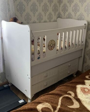 doseklerin qiymeti: Для девочки и мальчика, Б/у, Четырехугольная, Колыбель, С матрасом, С механизмом качания