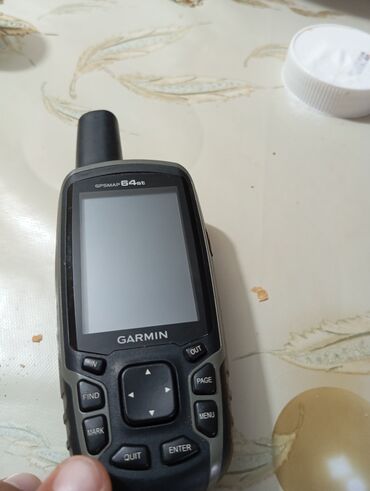 qapaqli telfon: Garmin gpsmap64st