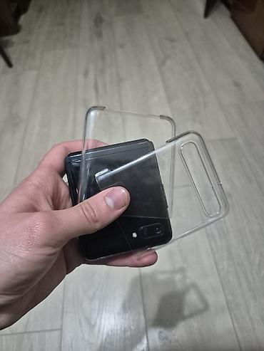 Samsung: Samsung Z Flip, Б/у, 256 ГБ, цвет - Черный, 1 SIM, eSIM — 4