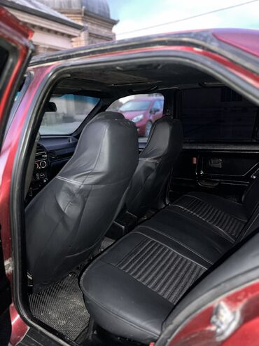 BMW: BMW 3 series: 1.8 l | 1993 il Sedan — 2