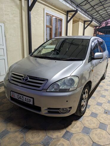 Toyota: Toyota Ipsum: 2002 г., 2.4 л, Автомат, Газ, Минивэн